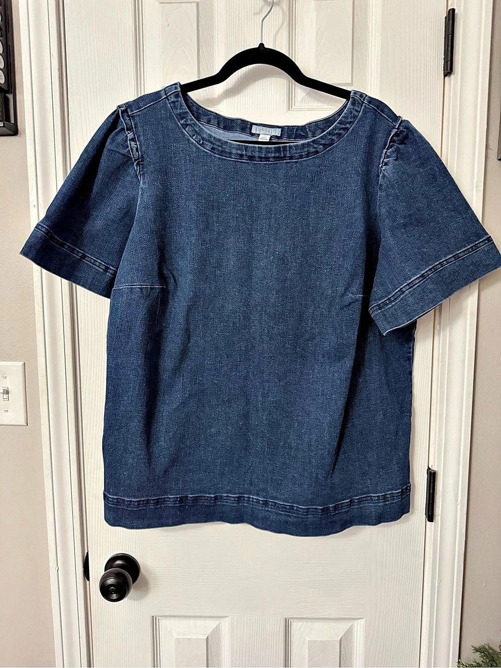 Crown & Ivy Denim Short Sleeve Top Size 2X